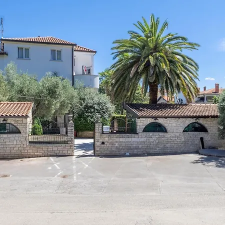 Marijana Naftaplin Pensjonat Poreč